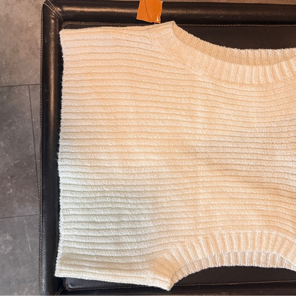 Forever 21 Cream Ribbed Button Front Crop Vest - Picture 2 of 4